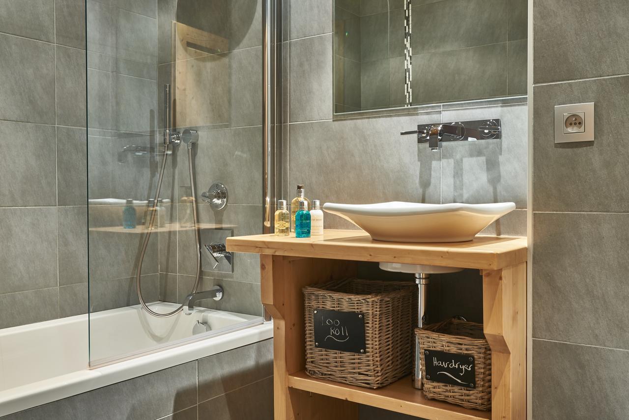 Chalet Virolet B&B เลส์เฌต์ ภายนอก รูปภาพ