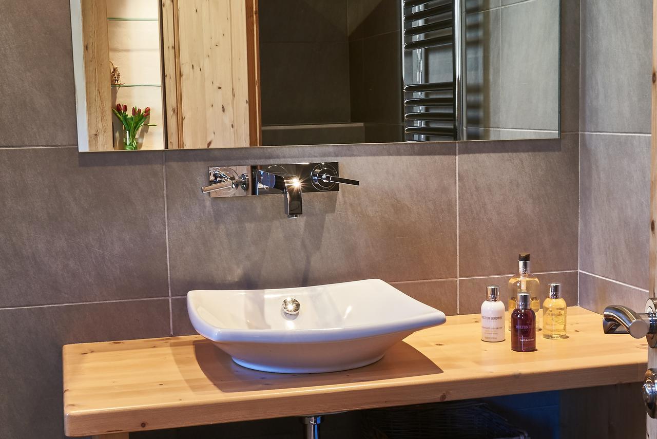 Chalet Virolet B&B เลส์เฌต์ ภายนอก รูปภาพ